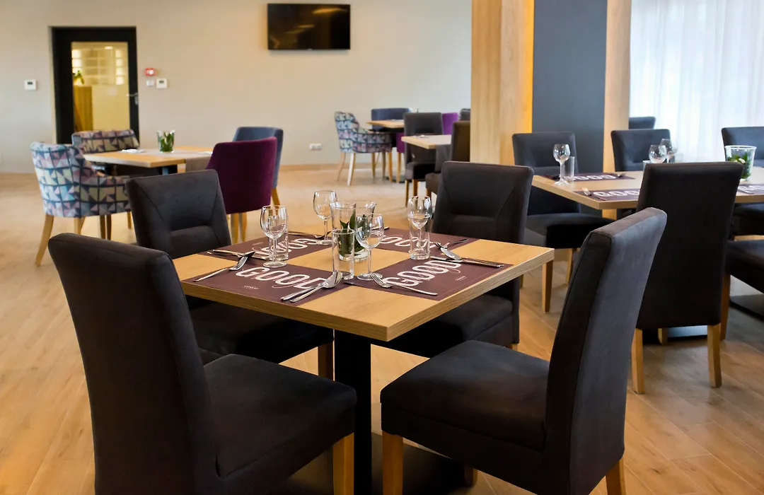 Hotel Conrad Comfort-1